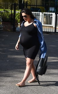 Casey Batchelor feet photo thumbnail