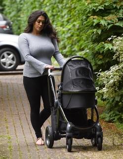 Casey Batchelor feet photo thumbnail