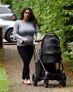 Casey Batchelor feet photo thumbnail