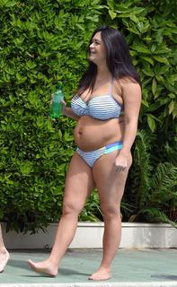Casey Batchelor feet photo thumbnail