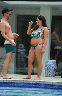 Casey Batchelor feet photo thumbnail