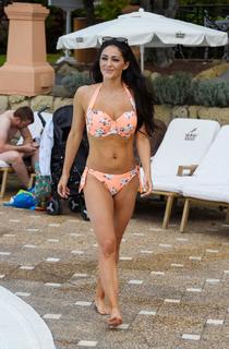 Casey Batchelor feet photo thumbnail