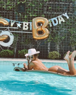 Casey Boonstra feet photo thumbnail