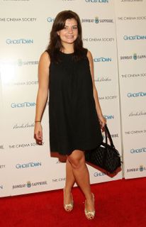 Casey Wilson feet photo 5