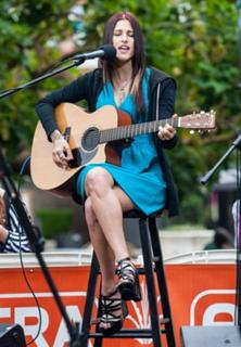 Cassadee Pope feet photo thumbnail