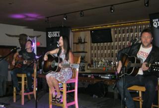 Cassadee Pope feet photo thumbnail