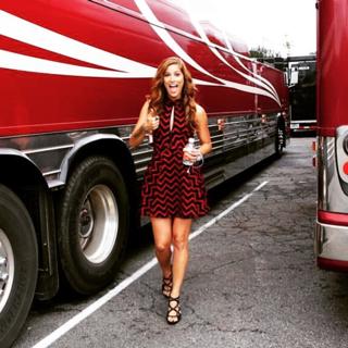 Cassadee Pope feet photo thumbnail