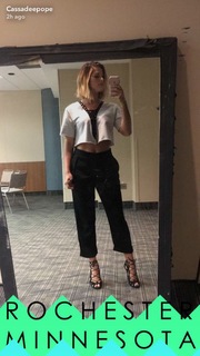 Cassadee Pope feet photo thumbnail