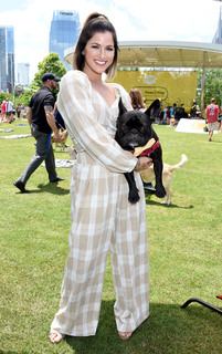 Cassadee Pope feet photo thumbnail