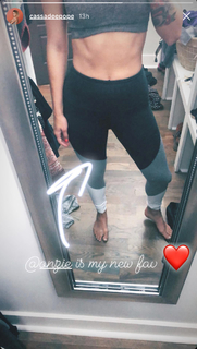 Cassadee Pope feet photo thumbnail