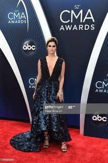 Cassadee Pope feet photo thumbnail