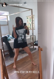 Cassadee Pope feet photo thumbnail