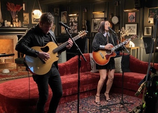 Cassadee Pope feet photo thumbnail