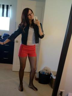 Cassadee Pope feet photo thumbnail