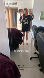 Cassadee Pope feet photo thumbnail