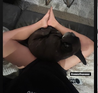 Cassadee Pope feet photo thumbnail