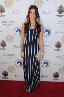 Cassadee Pope feet photo thumbnail