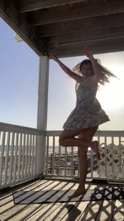 Cassady McClincy Zhang feet photo thumbnail