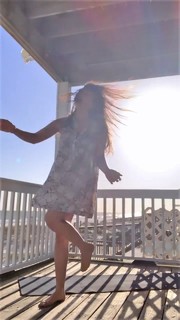 Cassady McClincy Zhang feet photo thumbnail