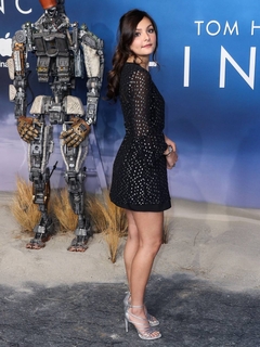 Cassady McClincy Zhang feet photo thumbnail