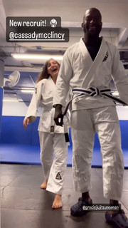 Cassady McClincy Zhang feet photo thumbnail