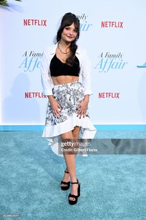 Cassady McClincy Zhang feet photo thumbnail