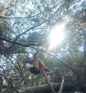 Cassady McClincy Zhang feet photo thumbnail