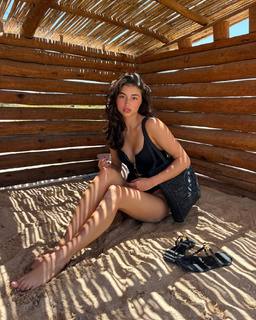 Cassandra Cano feet photo 10