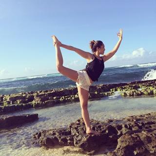 Cassey Ho feet photo 11