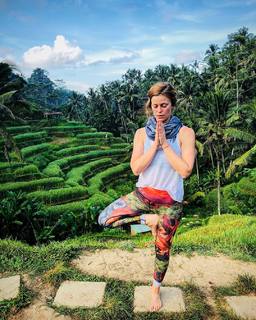 Cassidy Freeman feet photo thumbnail