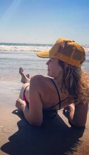 Cassidy Freeman feet photo thumbnail