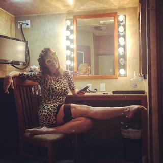 Cassidy Freeman feet photo thumbnail