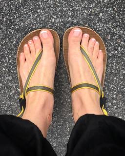 Cassidy Freeman feet photo thumbnail