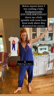 Cassidy Freeman feet photo thumbnail