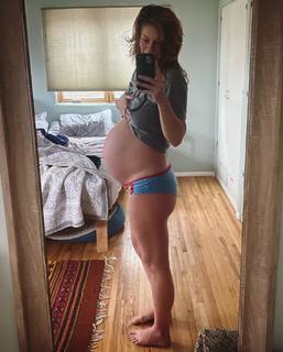 Cassidy Freeman feet photo thumbnail