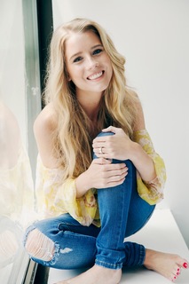 Cassidy Gifford feet photo 8