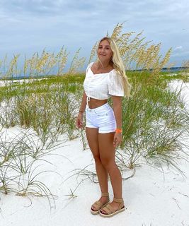 Cassidy Thompson feet photo 9