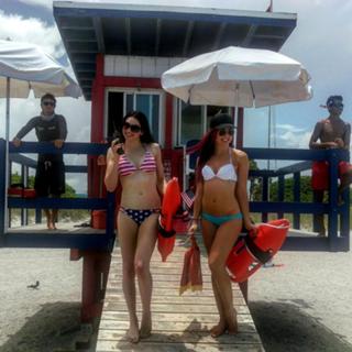 Cassie Arneill feet photo thumbnail