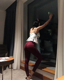 Cassie Arneill feet photo thumbnail