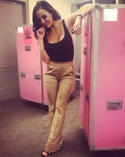 Cassie Arneill feet photo thumbnail