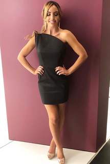 Cassie Arneill feet photo thumbnail