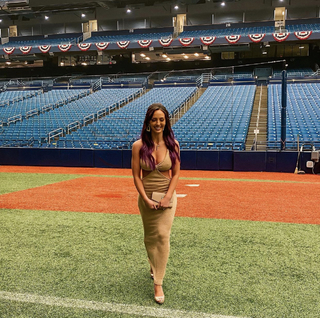 Cassie Arneill feet photo thumbnail