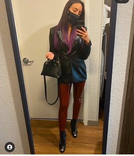 Cassie Arneill feet photo thumbnail