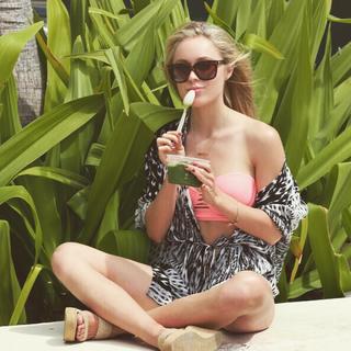Cassie Randolph feet photo 14