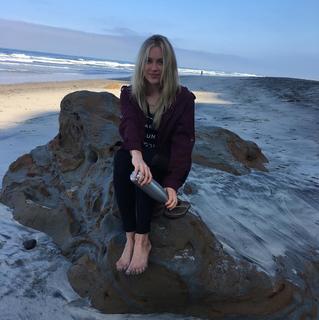Cassie Randolph feet photo 10