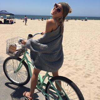 Cassie Randolph feet photo 8