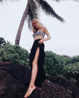 Cassie Randolph feet photo 17
