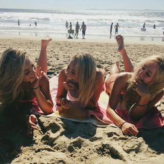 Cassie Randolph feet photo 9