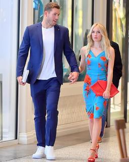 Cassie Randolph feet photo 17