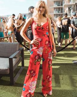 Cassie Randolph feet photo 16